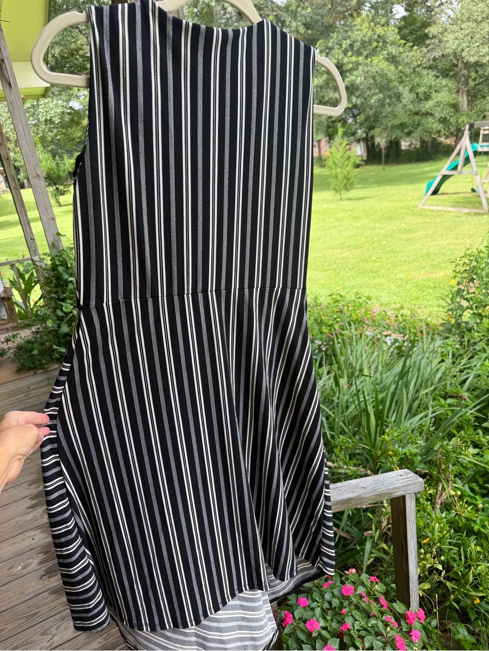 Banana Republic Black and White Striped Midi Dress - Picture 7 of 9